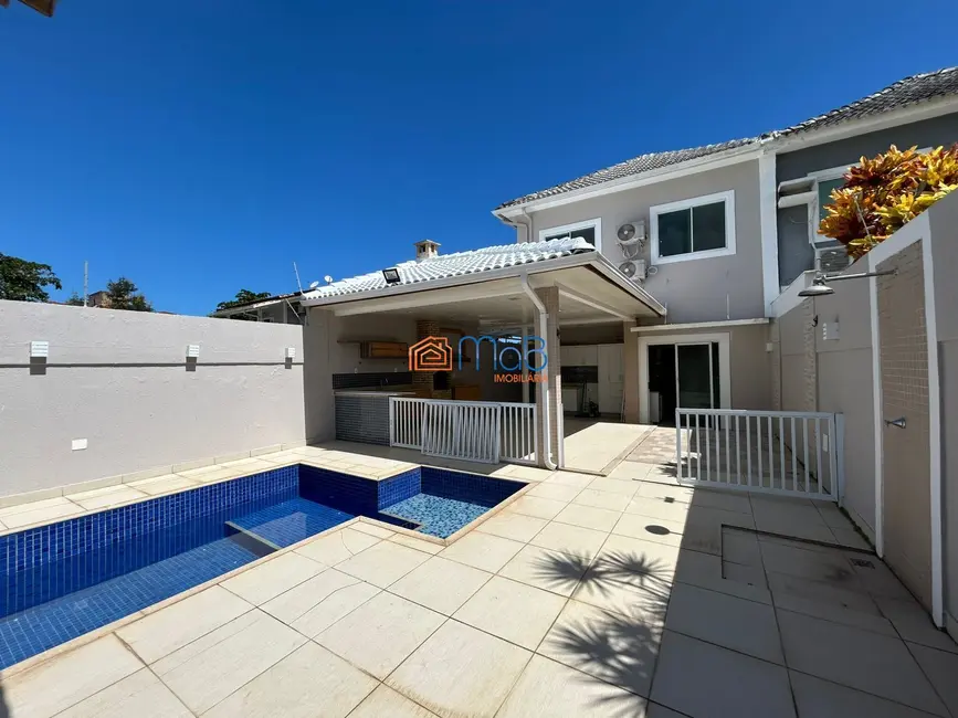 Foto 1 de Casa com 3 quartos à venda, 194m2 em Lagoa, Macae - RJ