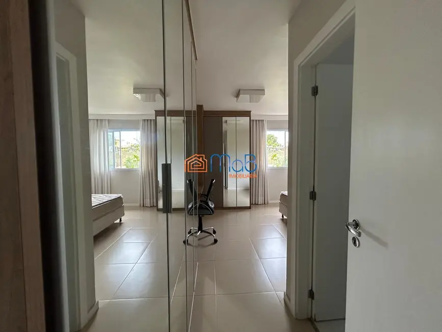 Casa de Condomínio com 3 quartos para alugar, 165m2 em Alphaville, Rio Das Ostras - RJ - imagem 8 Foto 8 de Casa de Condomínio com 3 quartos para alugar, 165m2 em Alphaville, Rio Das Ostras - RJ