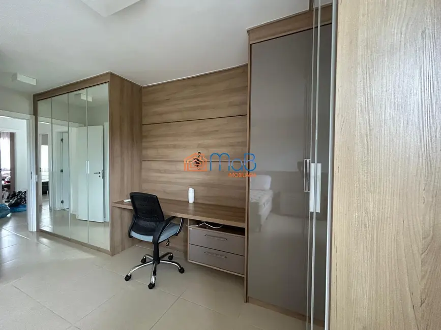 Casa de Condomínio com 3 quartos para alugar, 165m2 em Alphaville, Rio Das Ostras - RJ - imagem 5 Foto 5 de Casa de Condomínio com 3 quartos para alugar, 165m2 em Alphaville, Rio Das Ostras - RJ