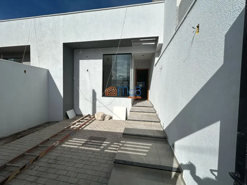 Casa com 2 quartos à venda, 60m2 em Jardim Vitória, Macae - RJ - imagem 2 Foto 2 de Casa com 2 quartos à venda, 60m2 em Jardim Vitória, Macae - RJ
