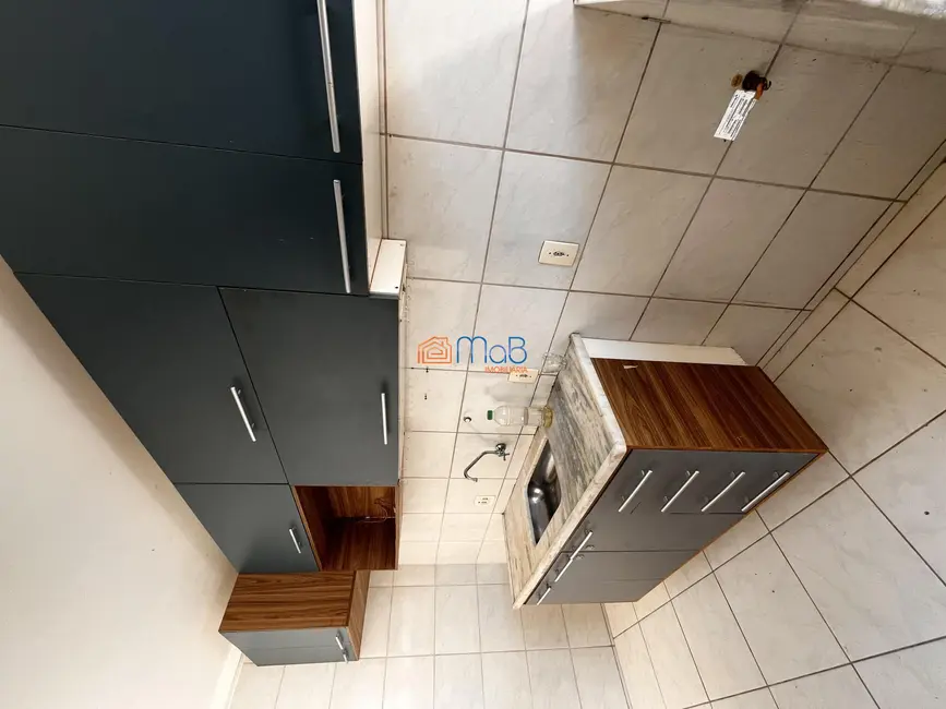 Apartamento com 3 quartos para alugar, 65m2 em Granja dos Cavaleiros, Macae - RJ - imagem 3 Foto 3 de Apartamento com 3 quartos para alugar, 65m2 em Granja dos Cavaleiros, Macae - RJ