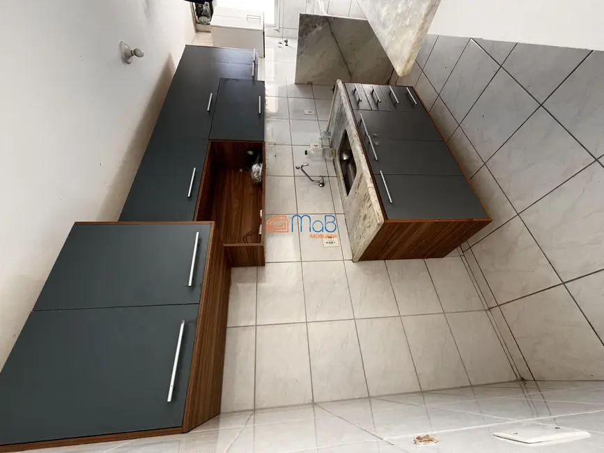 Apartamento com 3 quartos para alugar, 65m2 em Granja dos Cavaleiros, Macae - RJ - imagem 2 Foto 2 de Apartamento com 3 quartos para alugar, 65m2 em Granja dos Cavaleiros, Macae - RJ