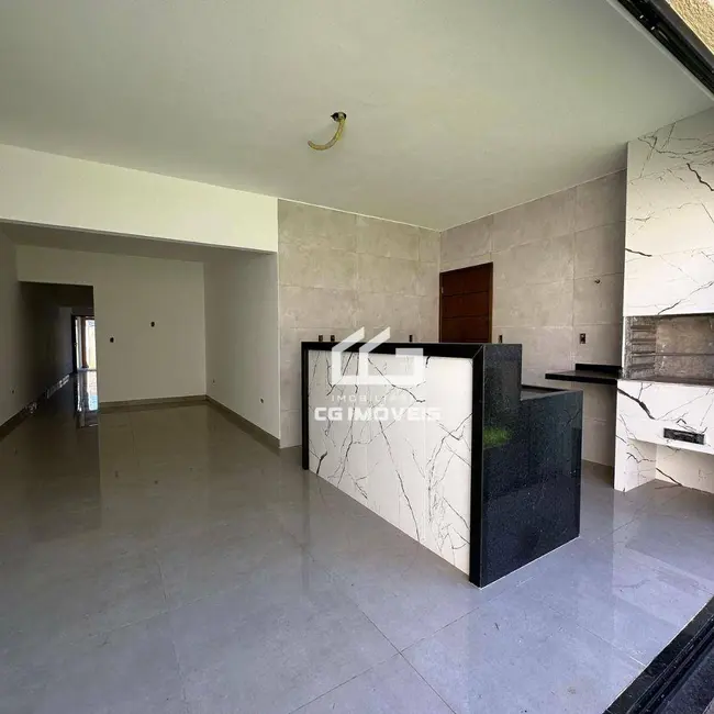 Foto 3 de Casa com 3 quartos à venda, 245m2 em Vila Carvalho, Campo Grande - MS
