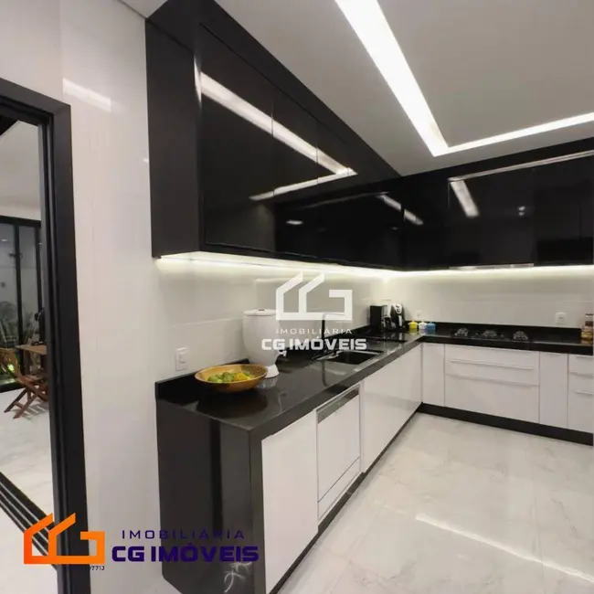 Casa de Condomínio com 3 quartos à venda, 371m2 em Campo Grande - MS - imagem 3 Foto 3 de Casa de Condomínio com 3 quartos à venda, 371m2 em Campo Grande - MS