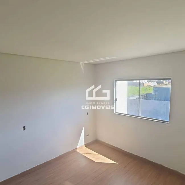 Sobrado com 3 quartos à venda, 150m2 em Campo Grande - MS - imagem 8 Foto 8 de Sobrado com 3 quartos à venda, 150m2 em Campo Grande - MS