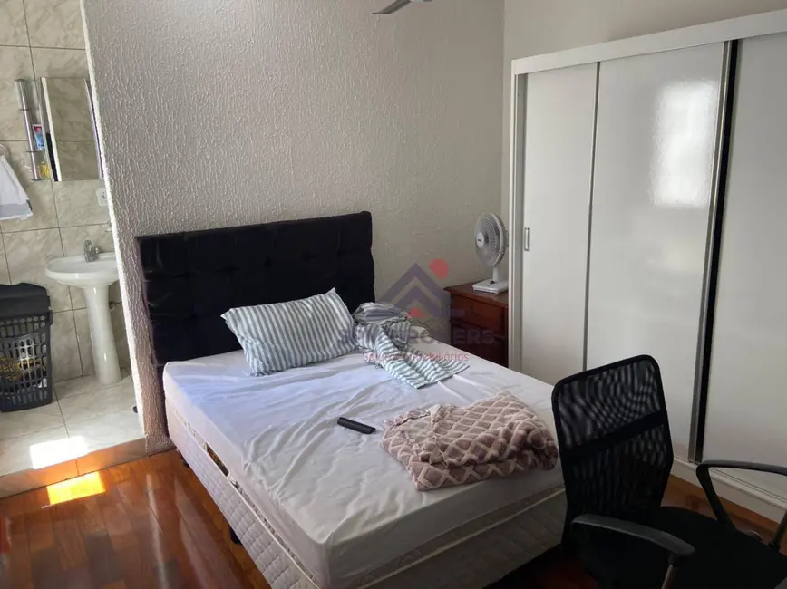 Foto 5 de Sobrado com 4 quartos à venda, 233m2 em Vila São Pedro, Santo Andre - SP