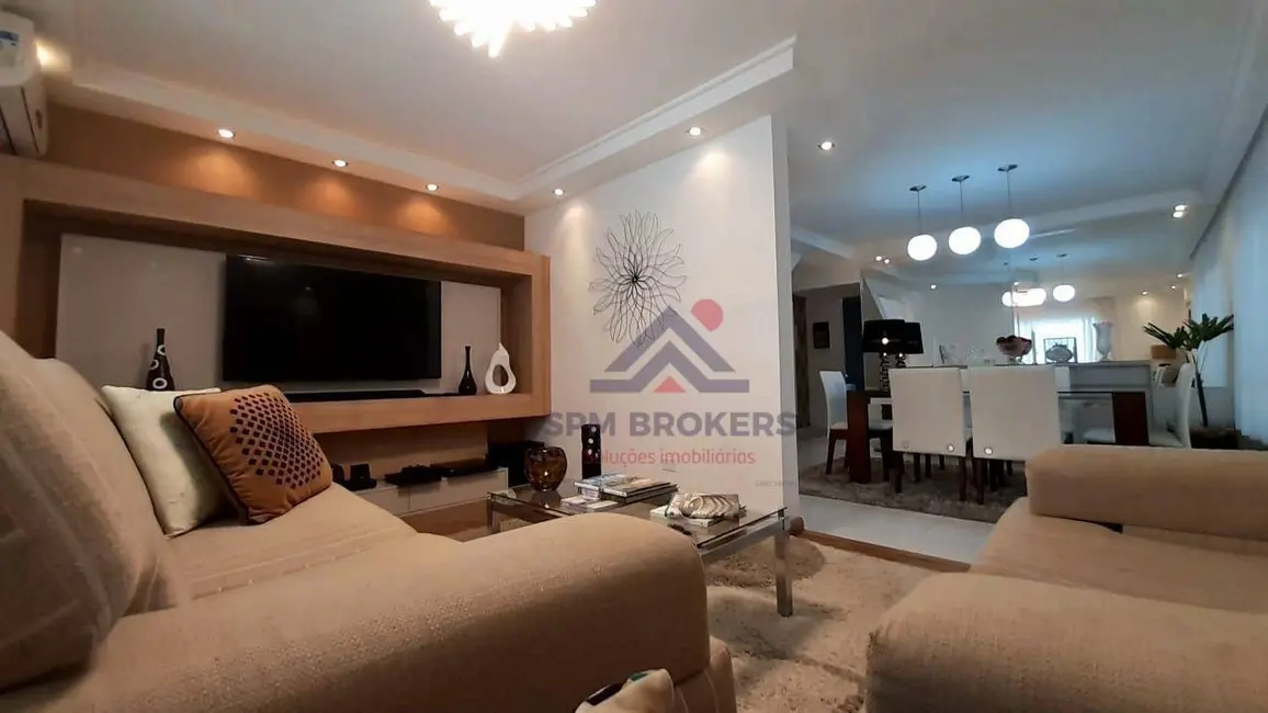 Sobrado com 3 quartos à venda, 270m2 em Campestre, Santo Andre - SP - imagem 4 Foto 4 de Sobrado com 3 quartos à venda, 270m2 em Campestre, Santo Andre - SP