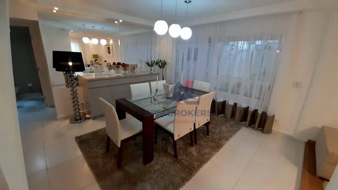 Sobrado com 3 quartos à venda, 270m2 em Campestre, Santo Andre - SP - imagem 8 Foto 8 de Sobrado com 3 quartos à venda, 270m2 em Campestre, Santo Andre - SP