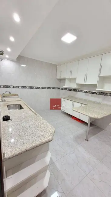 Foto 8 de Sobrado com 3 quartos à venda, 149m2 em Vila Eldízia, Santo Andre - SP