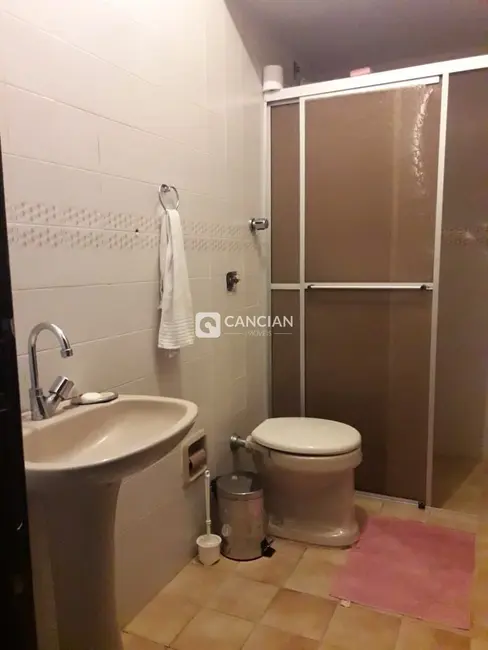 Casa com 3 quartos à venda, 193m2 em Pinheiro Machado, Santa Maria - RS - imagem 4 Foto 4 de Casa com 3 quartos à venda, 193m2 em Pinheiro Machado, Santa Maria - RS