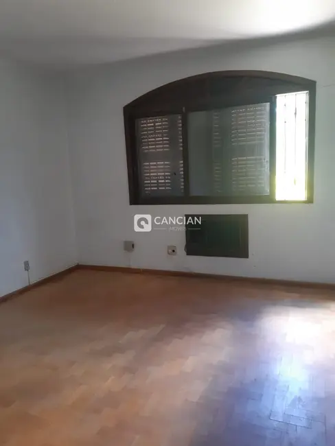 Casa com 4 quartos à venda, 216m2 em Camobi, Santa Maria - RS - imagem 5 Foto 5 de Casa com 4 quartos à venda, 216m2 em Camobi, Santa Maria - RS