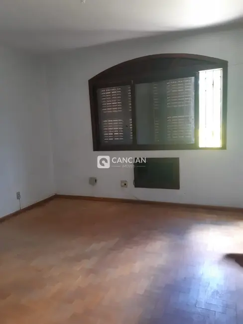 Casa com 4 quartos à venda, 216m2 em Camobi, Santa Maria - RS - imagem 6 Foto 6 de Casa com 4 quartos à venda, 216m2 em Camobi, Santa Maria - RS