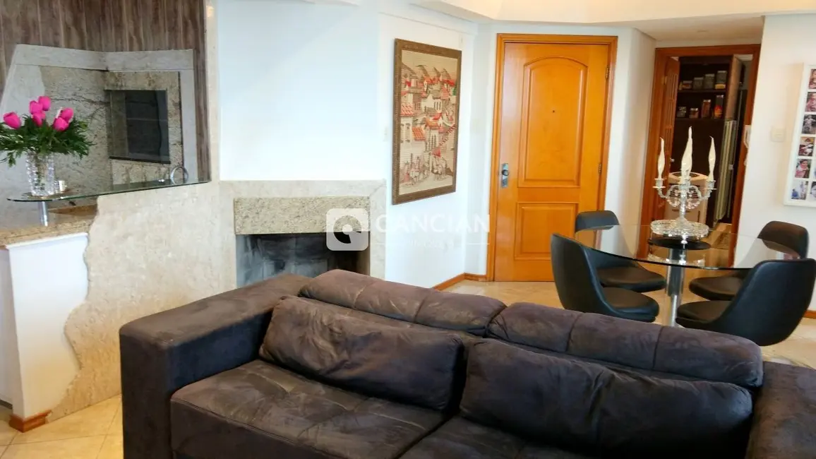 Cobertura com 3 quartos à venda, 230m2 em Centro, Santa Maria - RS - imagem 3 Foto 3 de Cobertura com 3 quartos à venda, 230m2 em Centro, Santa Maria - RS