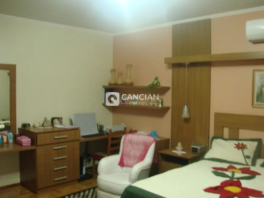 Casa com 3 quartos à venda, 400m2 em Pinheiro Machado, Santa Maria - RS - imagem 7 Foto 7 de Casa com 3 quartos à venda, 400m2 em Pinheiro Machado, Santa Maria - RS