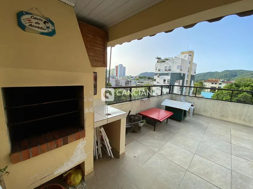 Foto 6 de Cobertura com 3 quartos à venda, 199m2 em Centro, Santa Maria - RS