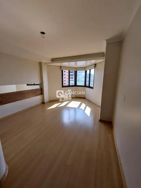 Foto 8 de Apartamento com 3 quartos à venda, 178m2 em Nossa Senhora Medianeira, Santa Maria - RS
