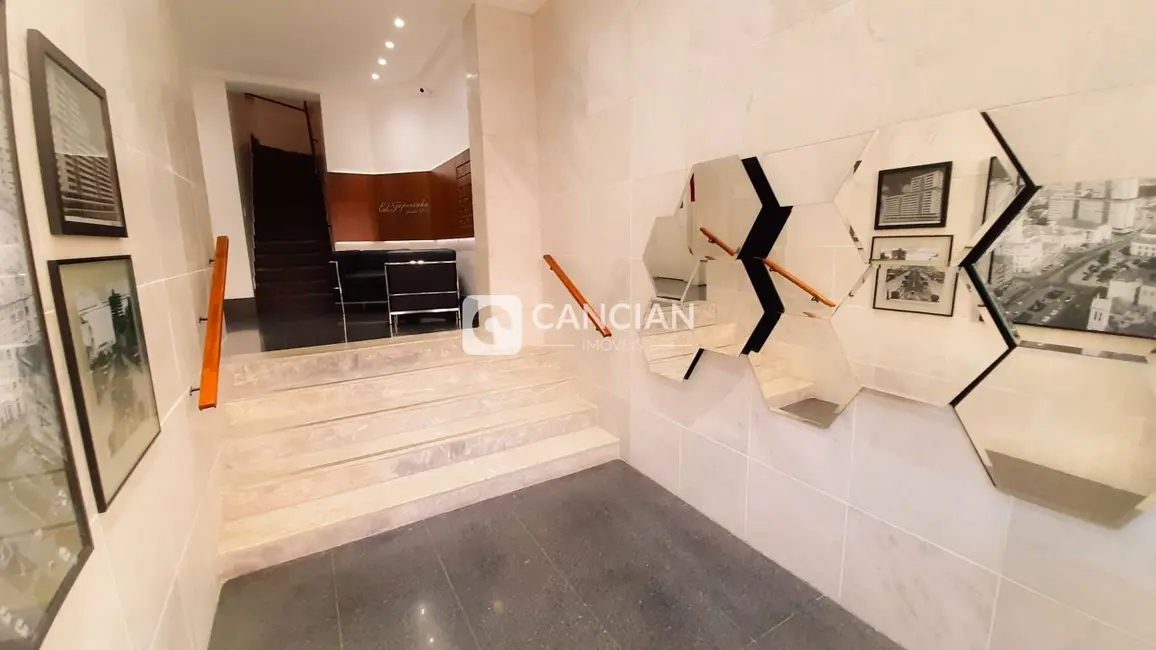 Apartamento com 2 quartos à venda, 115m2 em Centro, Santa Maria - RS - imagem 3 Foto 3 de Apartamento com 2 quartos à venda, 115m2 em Centro, Santa Maria - RS