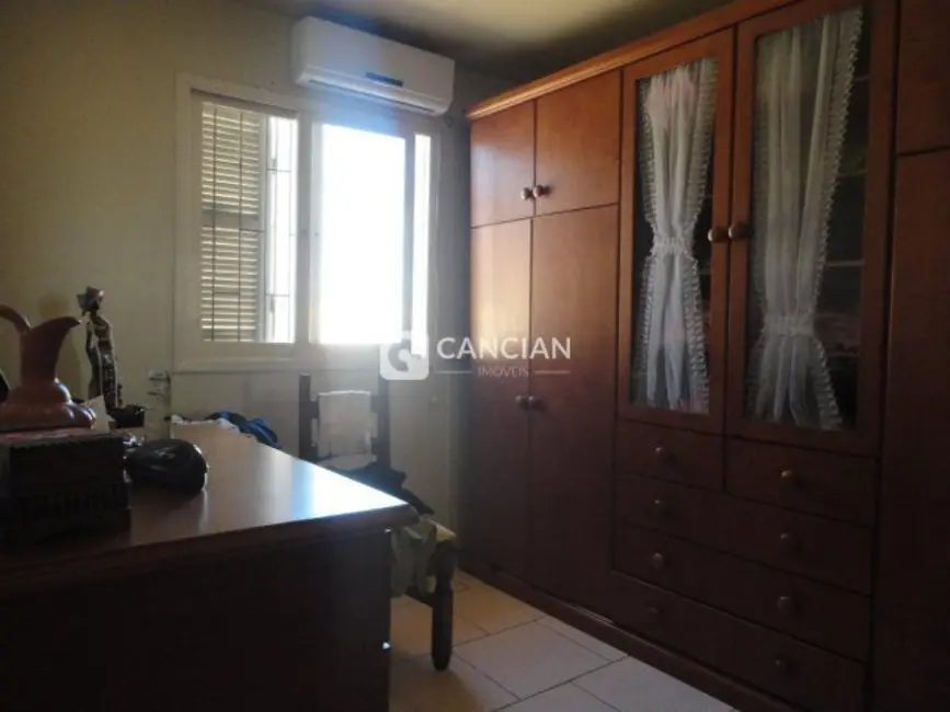 Casa com 3 quartos à venda, 99m2 em Nossa Senhora Medianeira, Santa Maria - RS - imagem 6 Foto 6 de Casa com 3 quartos à venda, 99m2 em Nossa Senhora Medianeira, Santa Maria - RS