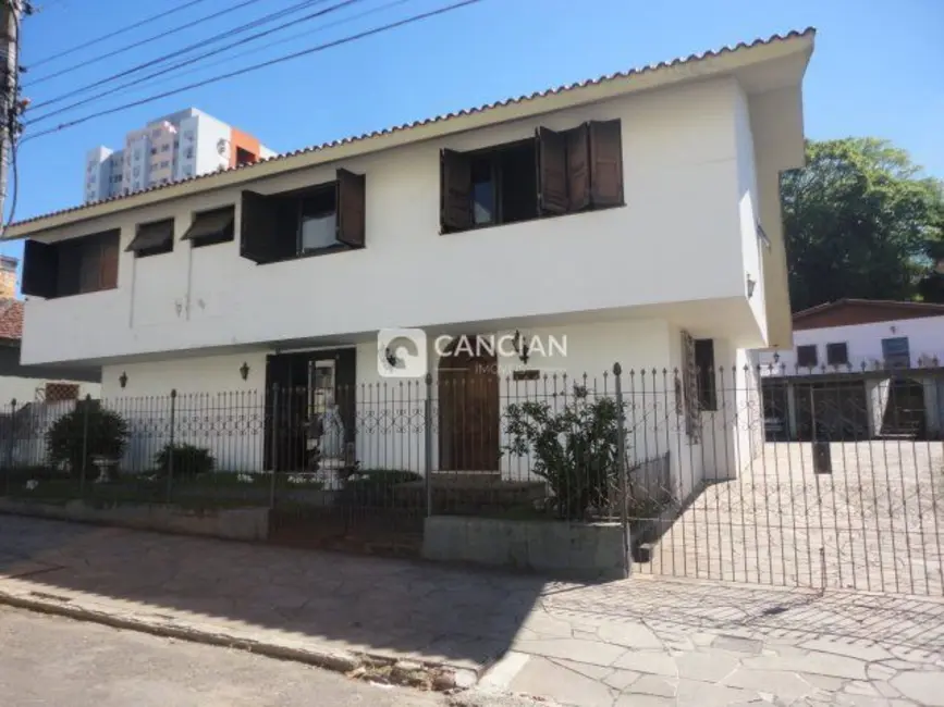 Foto 1 de Casa com 6 quartos à venda, 340m2 em Centro, Santa Maria - RS