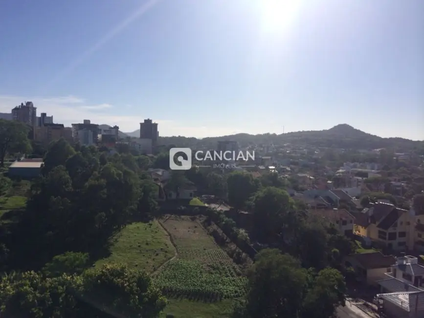 Foto 6 de Apartamento com 1 quarto à venda, 36m2 em Nossa Senhora de Lourdes, Santa Maria - RS