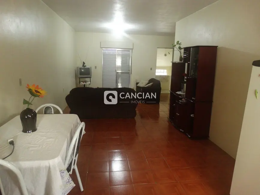 Foto 3 de Sobrado com 4 quartos à venda, 222m2 em Pé de Plátano, Santa Maria - RS