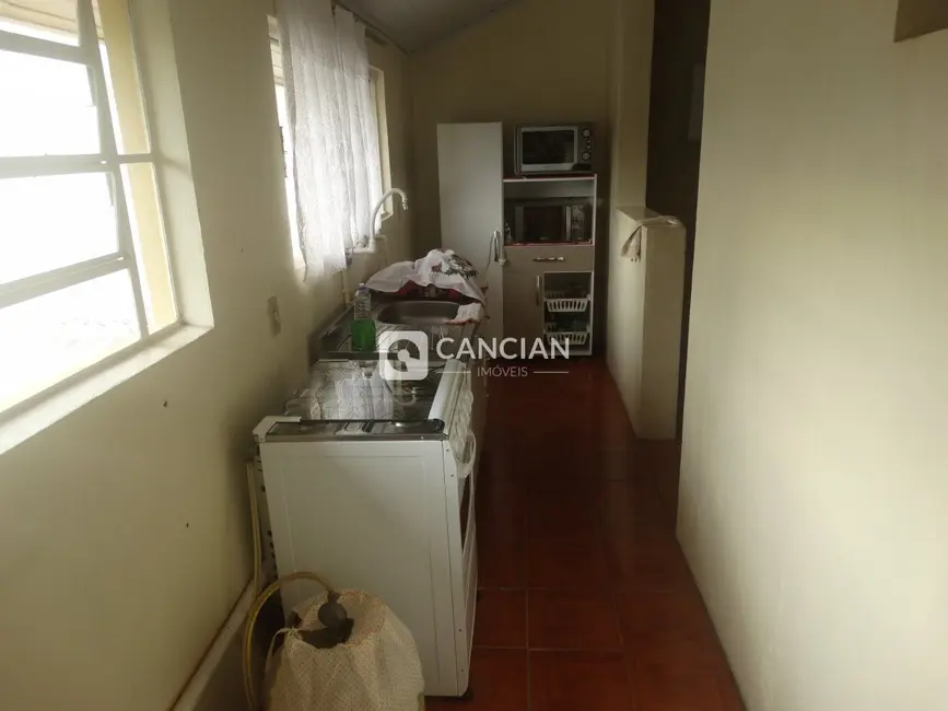 Foto 4 de Sobrado com 4 quartos à venda, 222m2 em Pé de Plátano, Santa Maria - RS