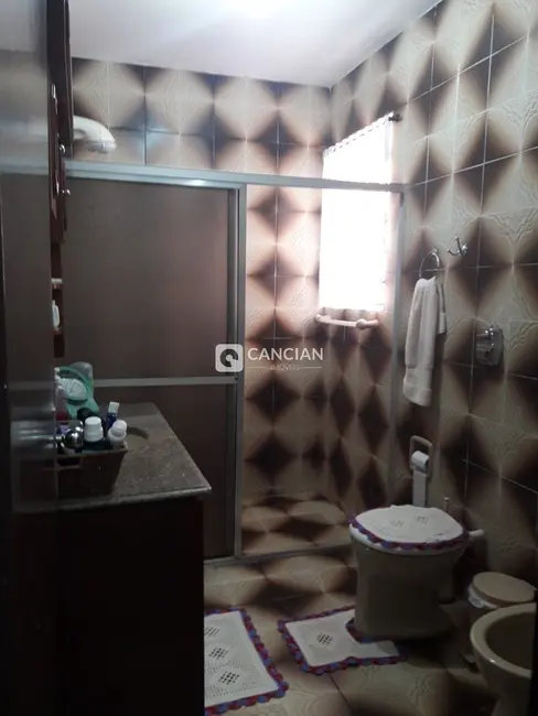 Casa com 4 quartos à venda, 198m2 em Nossa Senhora de Lourdes, Santa Maria - RS - imagem 5 Foto 5 de Casa com 4 quartos à venda, 198m2 em Nossa Senhora de Lourdes, Santa Maria - RS
