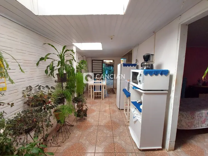 Foto 8 de Casa com 2 quartos à venda, 160m2 em Lorenzi, Santa Maria - RS