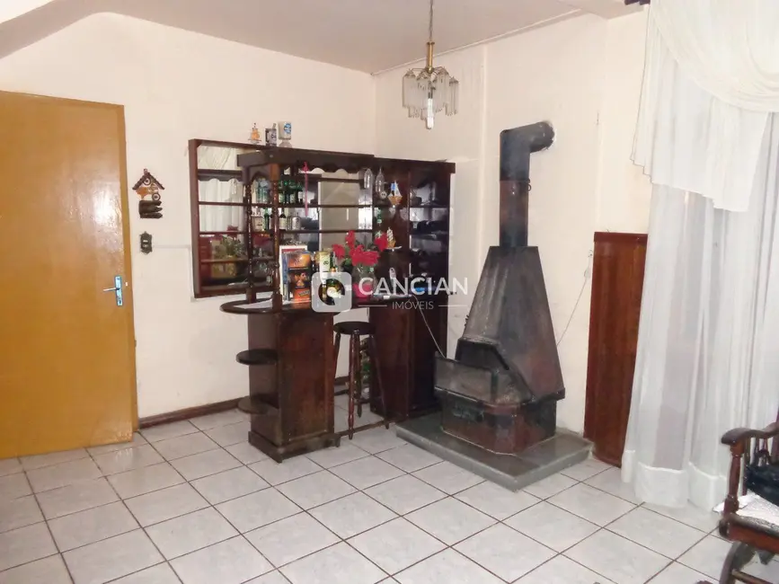 Foto 3 de Sobrado com 4 quartos à venda, 169m2 em Presidente João Goulart, Santa Maria - RS