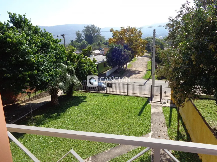 Foto 4 de Casa com 3 quartos à venda, 162m2 em Nossa Senhora do Perpétuo Socorro, Santa Maria - RS