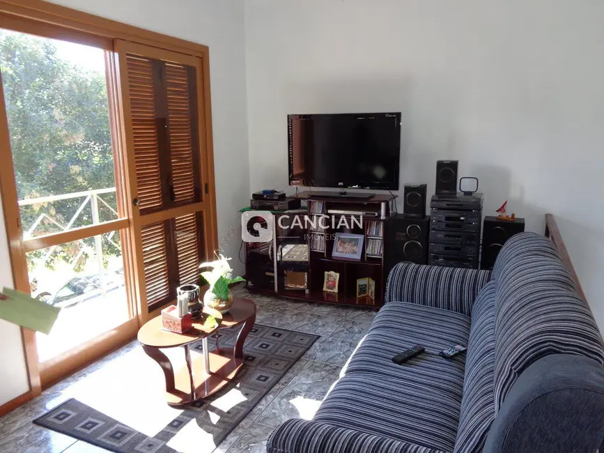 Foto 3 de Casa com 3 quartos à venda, 162m2 em Nossa Senhora do Perpétuo Socorro, Santa Maria - RS