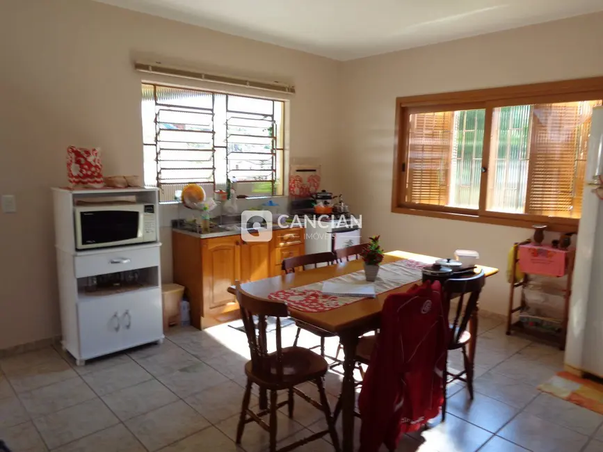 Foto 2 de Casa com 3 quartos à venda, 162m2 em Nossa Senhora do Perpétuo Socorro, Santa Maria - RS