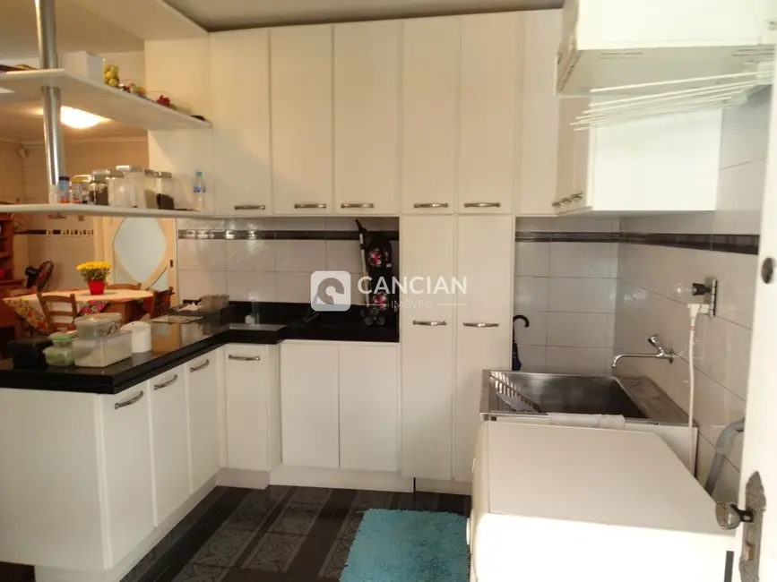 Casa com 3 quartos à venda, 400m2 em Nossa Senhora de Lourdes, Santa Maria - RS - imagem 7 Foto 7 de Casa com 3 quartos à venda, 400m2 em Nossa Senhora de Lourdes, Santa Maria - RS