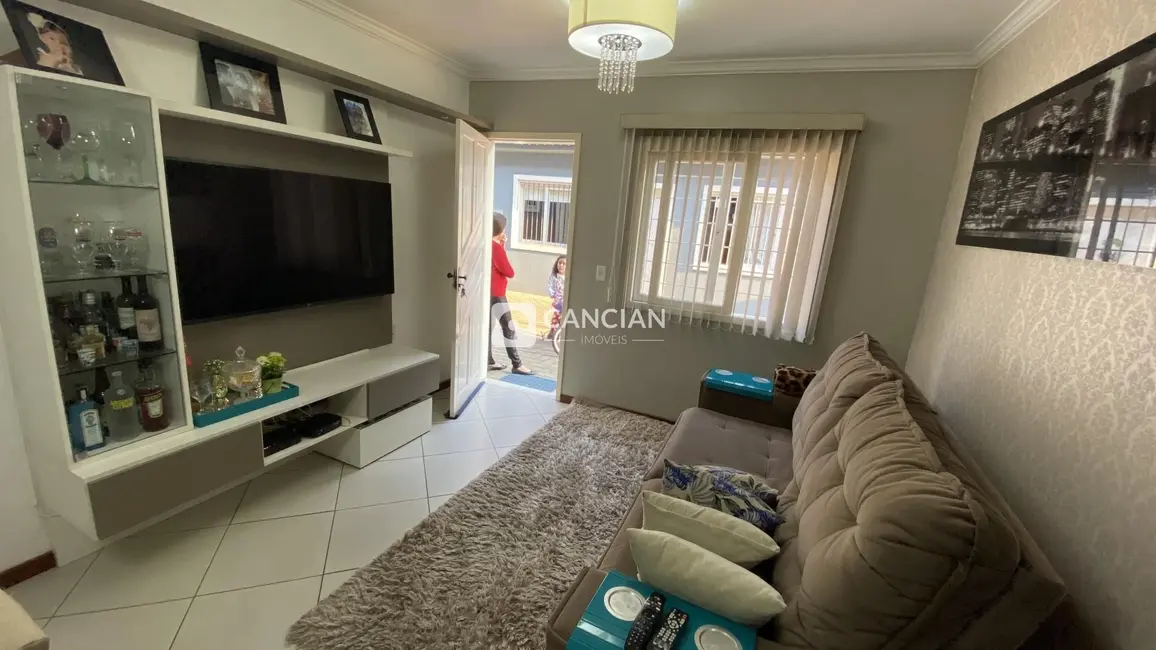 Casa de Condomínio com 2 quartos à venda, 93m2 em Pinheiro Machado, Santa Maria - RS - imagem 4 Foto 4 de Casa de Condomínio com 2 quartos à venda, 93m2 em Pinheiro Machado, Santa Maria - RS