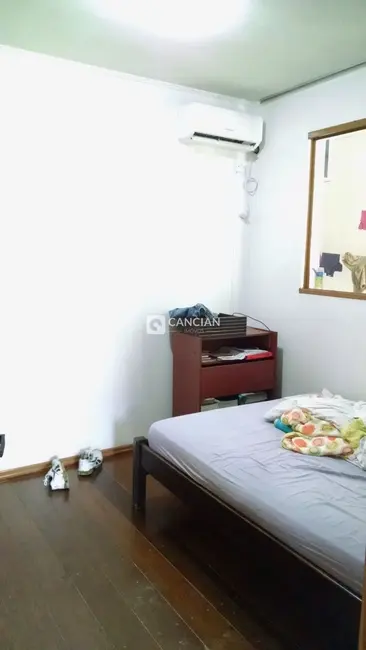 Foto 8 de Casa com 4 quartos à venda, 210m2 em Nossa Senhora do Perpétuo Socorro, Santa Maria - RS