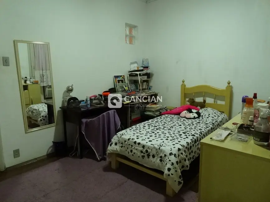 Casa com 3 quartos à venda, 110m2 em Centro, Santa Maria - RS - imagem 9 Foto 9 de Casa com 3 quartos à venda, 110m2 em Centro, Santa Maria - RS