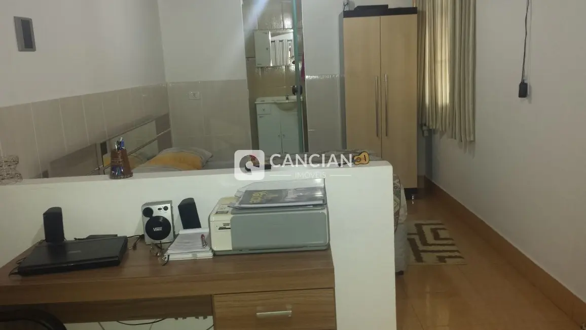 Foto 2 de Casa com 3 quartos à venda, 147m2 em Tancredo Neves, Santa Maria - RS
