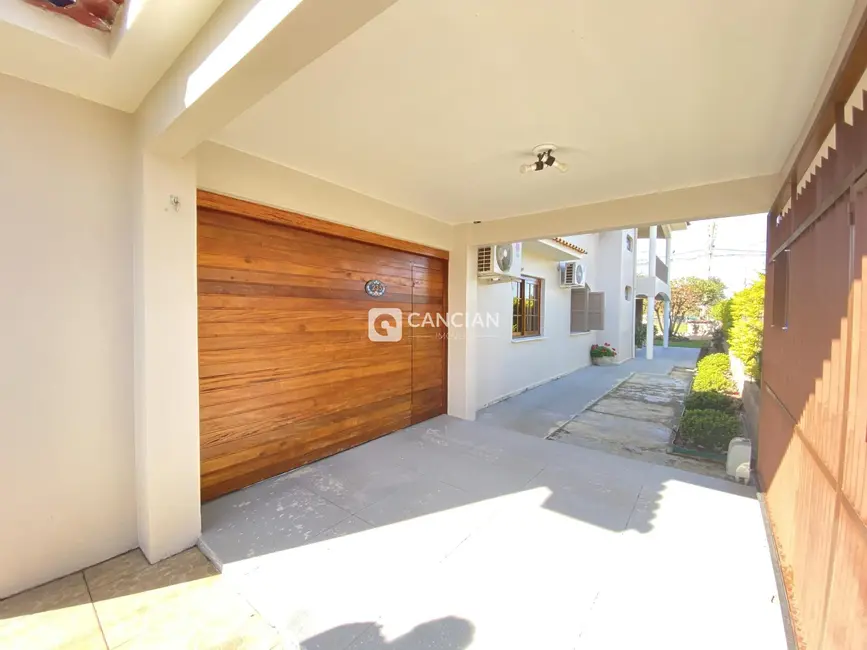 Casa com 4 quartos à venda, 333m2 em Camobi, Santa Maria - RS - imagem 8 Foto 8 de Casa com 4 quartos à venda, 333m2 em Camobi, Santa Maria - RS