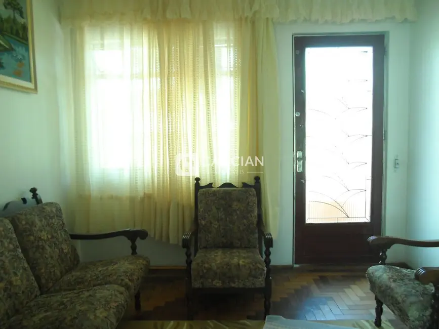 Foto 2 de Casa com 4 quartos à venda, 114m2 em Bonfim, Santa Maria - RS