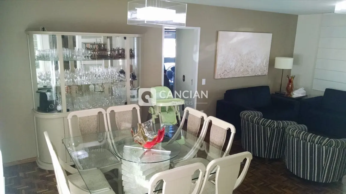 Foto 2 de Cobertura com 4 quartos à venda, 180m2 em Centro, Santa Maria - RS