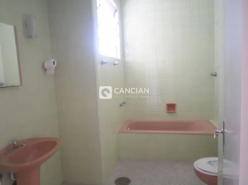 Apartamento com 3 quartos à venda, 150m2 em Centro, Santa Maria - RS - imagem 8 Foto 8 de Apartamento com 3 quartos à venda, 150m2 em Centro, Santa Maria - RS