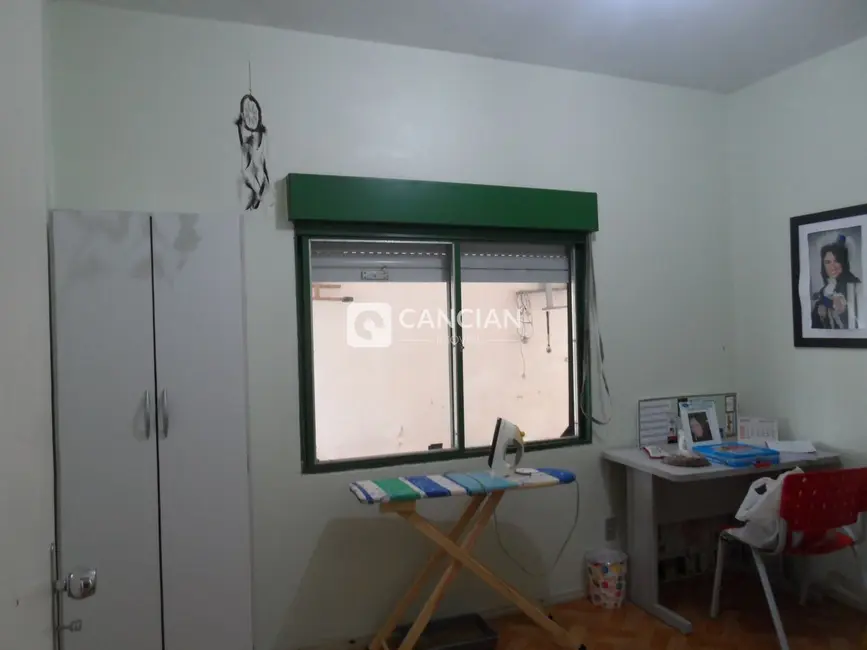 Foto 4 de Casa com 6 quartos à venda, 295m2 em Nossa Senhora do Perpétuo Socorro, Santa Maria - RS