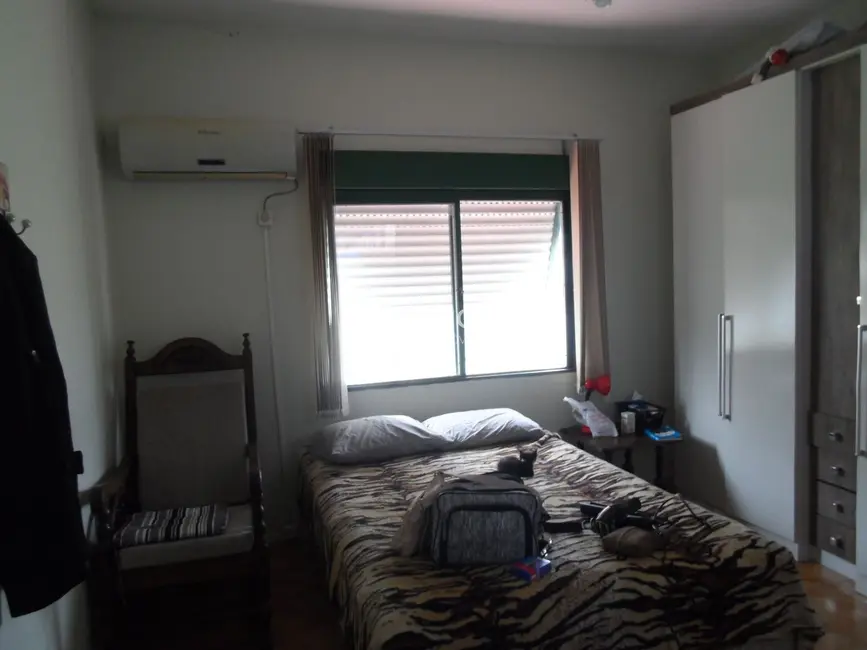 Foto 7 de Casa com 6 quartos à venda, 295m2 em Nossa Senhora do Perpétuo Socorro, Santa Maria - RS