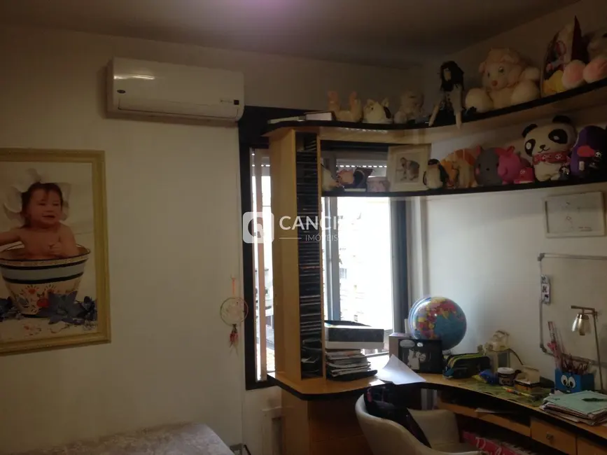 Cobertura com 5 quartos à venda, 230m2 em Nossa Senhora de Fátima, Santa Maria - RS - imagem 8 Foto 8 de Cobertura com 5 quartos à venda, 230m2 em Nossa Senhora de Fátima, Santa Maria - RS