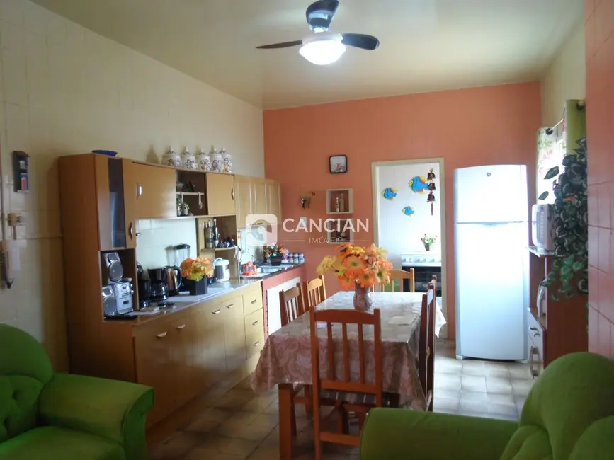 Foto 5 de Casa com 6 quartos à venda, 330m2 em Presidente João Goulart, Santa Maria - RS