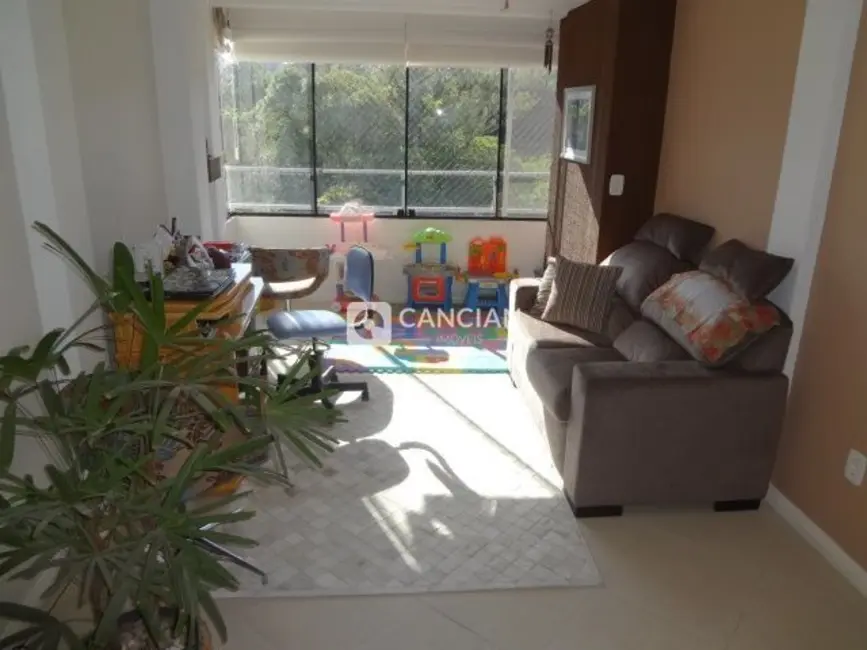 Foto 3 de Apartamento com 3 quartos à venda, 124m2 em Nossa Senhora de Lourdes, Santa Maria - RS