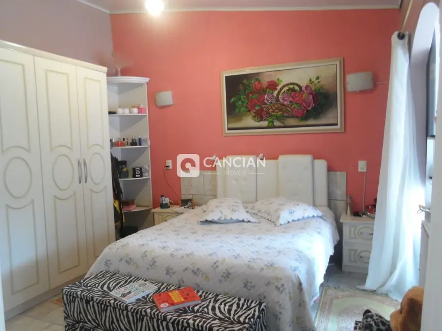 Casa com 4 quartos à venda, 136m2 em Dom Antônio Reis, Santa Maria - RS - imagem 5 Foto 5 de Casa com 4 quartos à venda, 136m2 em Dom Antônio Reis, Santa Maria - RS