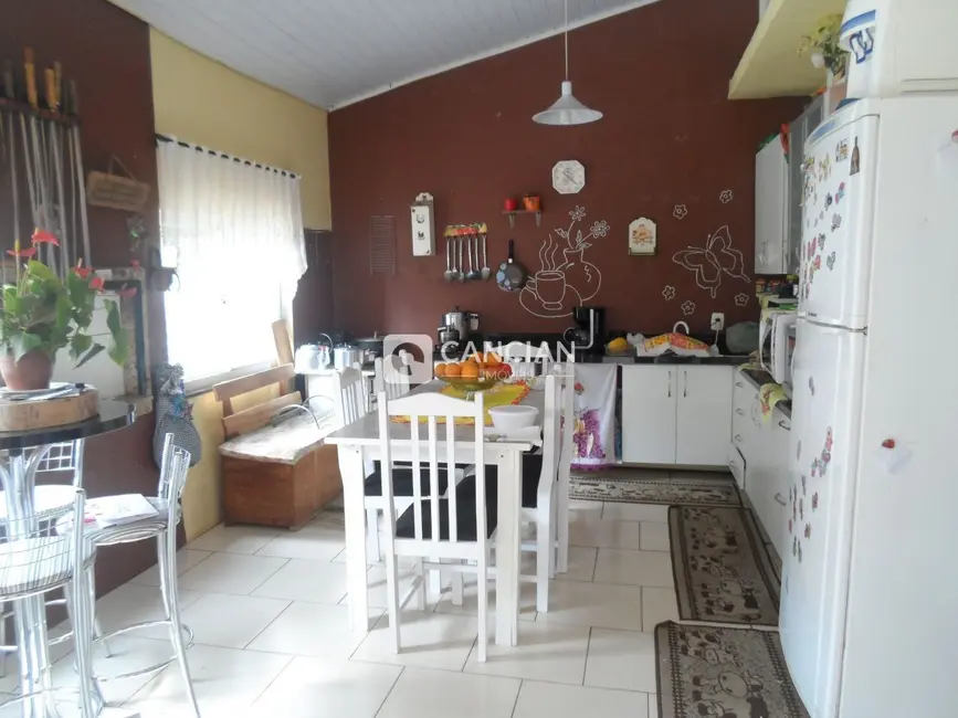 Casa com 4 quartos à venda, 136m2 em Dom Antônio Reis, Santa Maria - RS - imagem 4 Foto 4 de Casa com 4 quartos à venda, 136m2 em Dom Antônio Reis, Santa Maria - RS