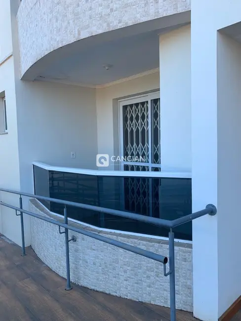 Foto 3 de Apartamento com 2 quartos à venda, 81m2 em Camobi, Santa Maria - RS