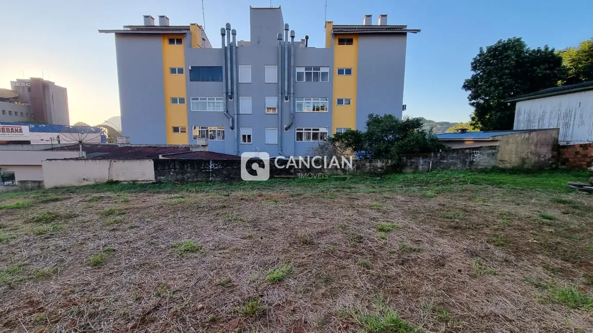 Foto 6 de Terreno / Lote com 1 quarto à venda, 660m2 em Centro, Santa Maria - RS